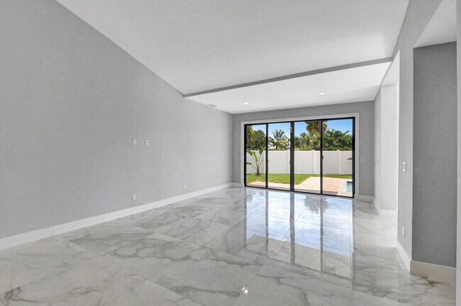 Building Photo - 118 S Swinton Cir