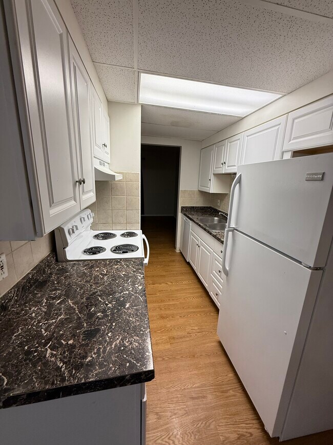 Building Photo - 5266 Grafton Rd