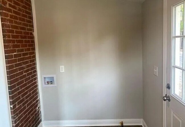 Foto del edificio - West Winchester Duplex