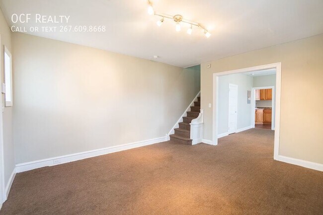 Foto del edificio - 4 Bed La Salle Area Townhouse