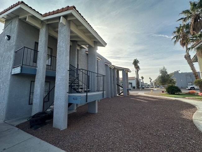 Building Photo - 4610 W Sand Creek Ave