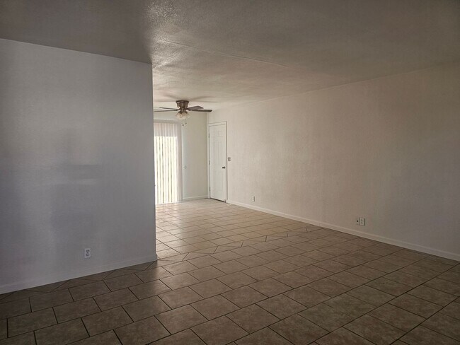 Foto del edificio - Unfurnished Long Term
