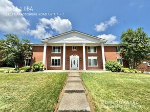 Building Photo - 2323 Harrodsburg Rd
