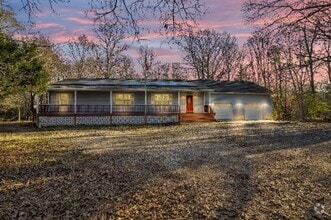 Building Photo - 4370 Elizabeth Dr