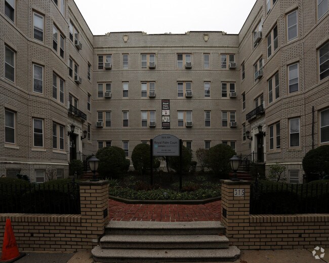 Foto del edificio - Campus Apartments