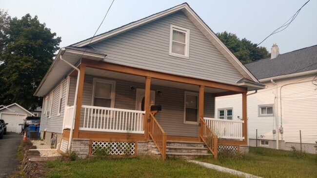Foto del edificio - 12 Hillside Ave