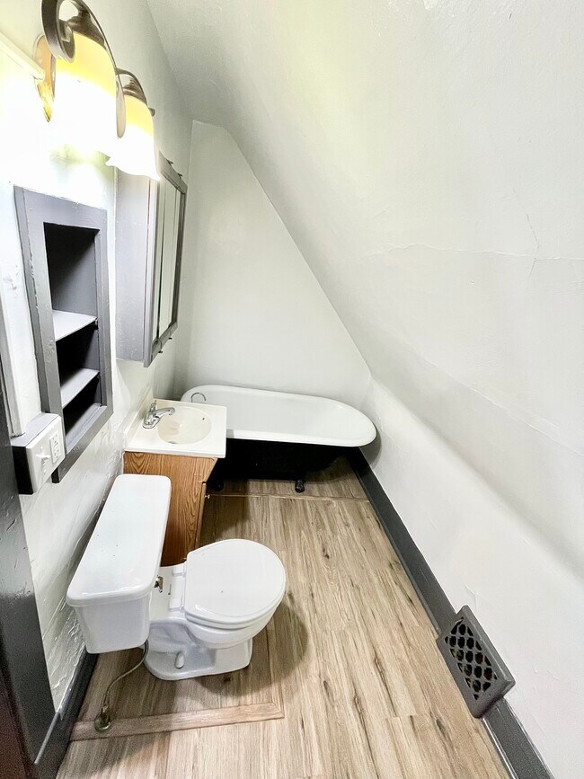 Foto del edificio - 4451 Evans St