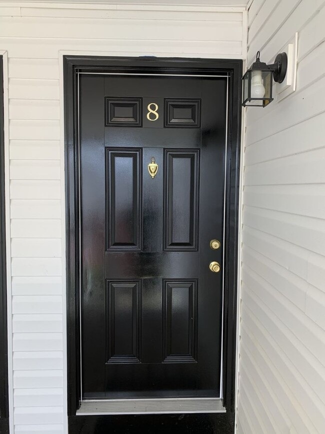 Condo available 8/7! All utilities included - Condo available 8/7! All utilities included