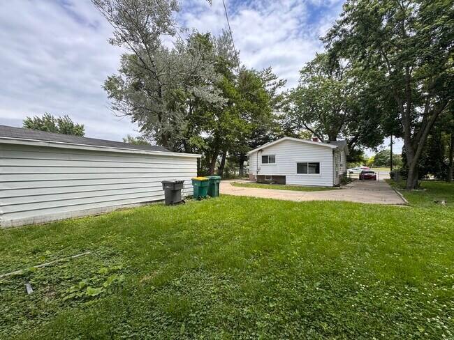 Building Photo - 19 Stryker Ave