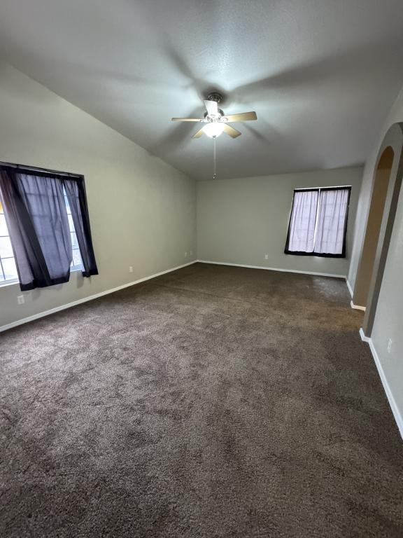 Foto del edificio - 3858 E Ames Ave