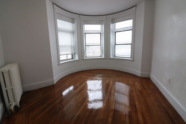 Building Photo - 409 Huntington Ave
