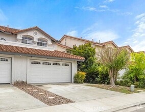Building Photo - 24276 Briones Dr