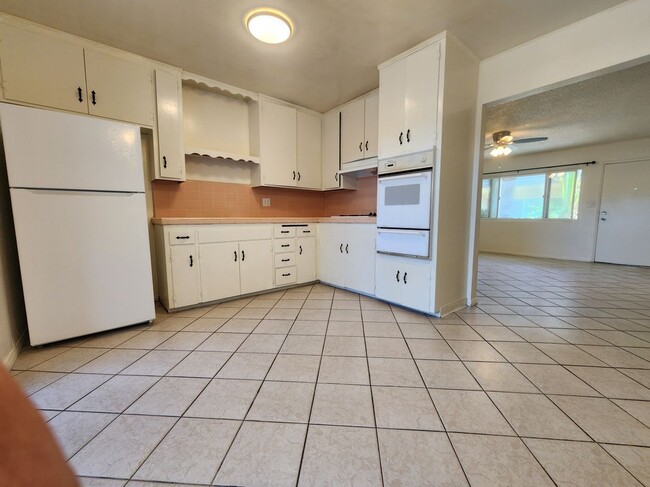 Building Photo - 4440 Rosebud Ln