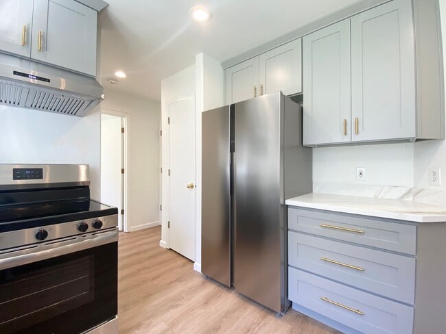 Building Photo - Fully renovated 4 bedroom Auburn Home