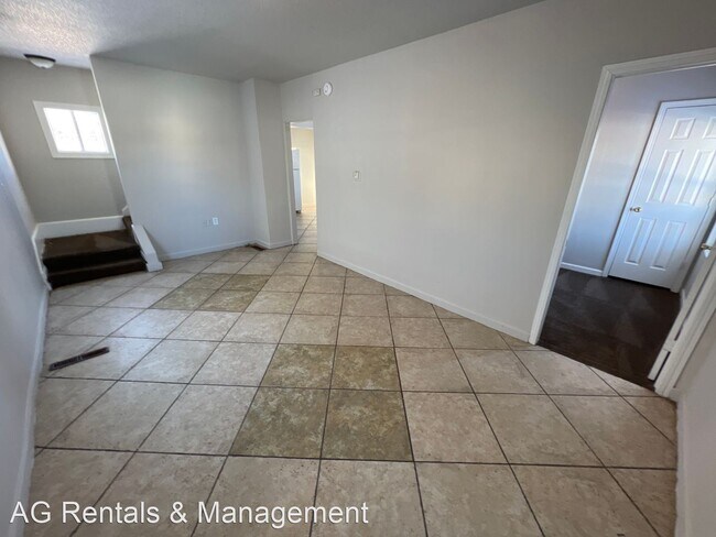 Foto del edificio - 3 br, 1 bath House - 3232 Barr St