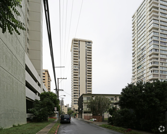 Primary Photo - Waikiki Skytower