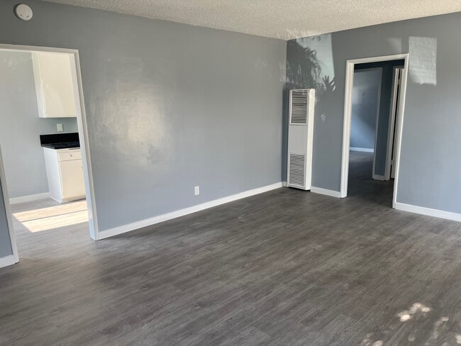 Living Room - 2425 W 182nd St