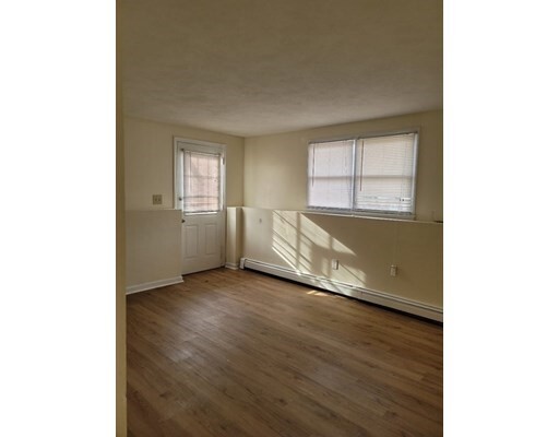 Foto del edificio - 83-85 Highland Ave