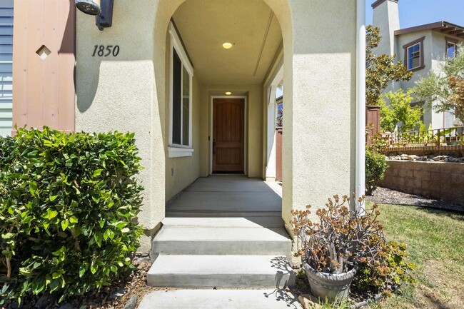 Building Photo - 1850 Sheridan Way