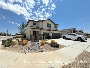 Building Photo - 916 Watercrest Pl