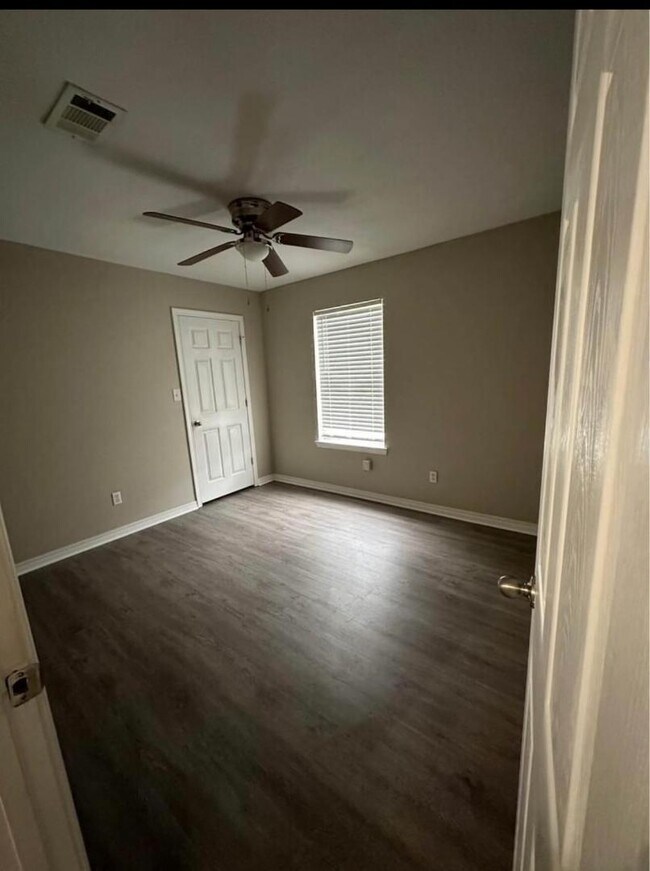 Foto del edificio - 15533 Quail Creek Cove
