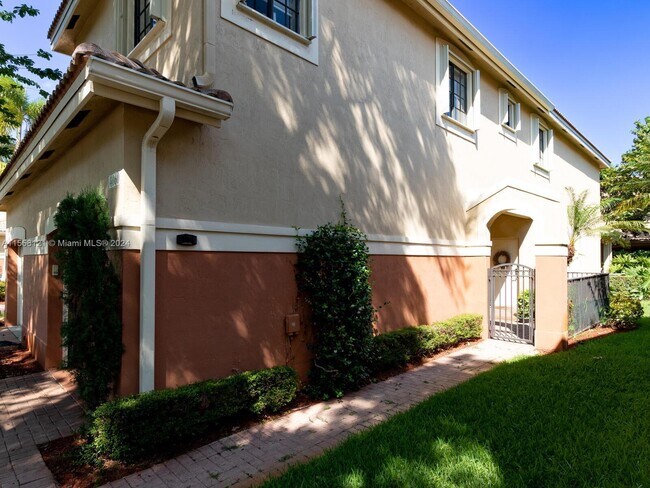 Building Photo - 4060 Timber Cove Ln