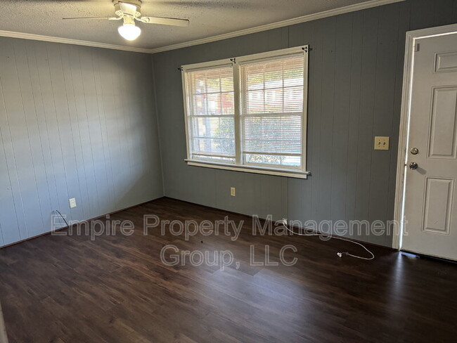 Foto del edificio - 3508 Traveler Ln