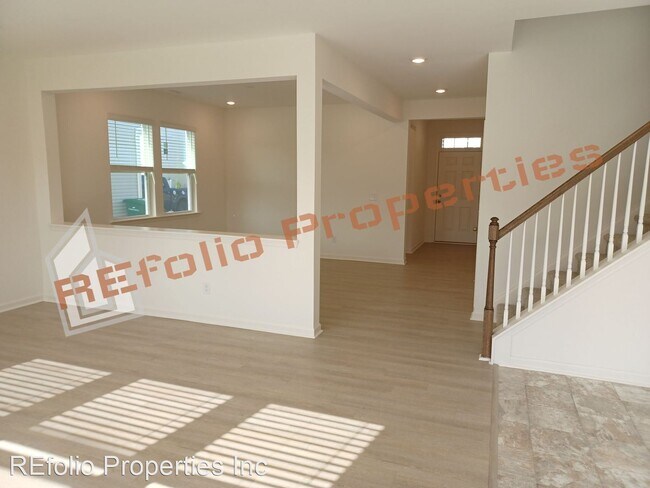 Building Photo - 5 br, 3 bath House - 358 Summer Ranch Drive