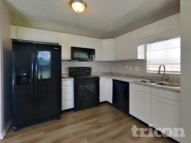 Building Photo - 2617 Calabash Dr