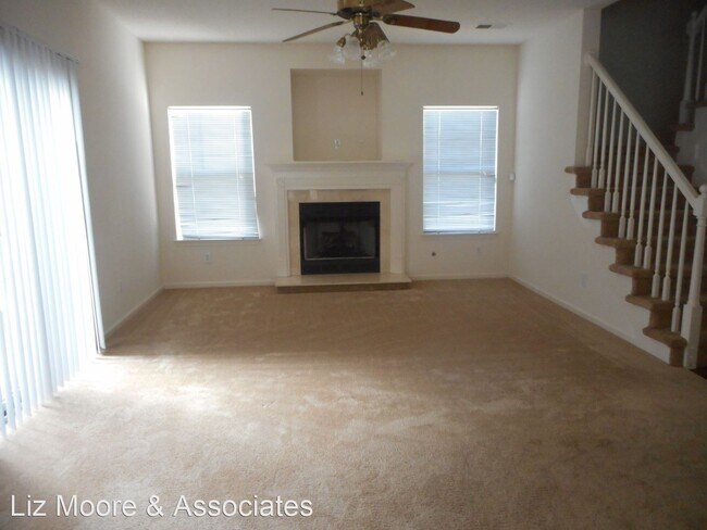 Building Photo - 3 br, 2.5 bath House - 306 Congress Avenue