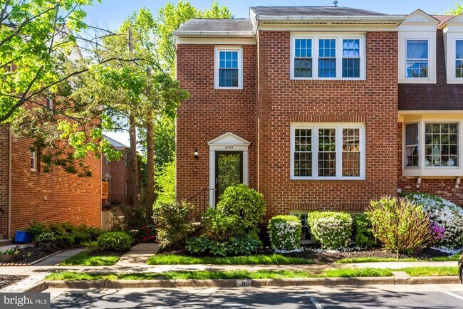 Foto del edificio - 10145 Oakwood Chase Ct