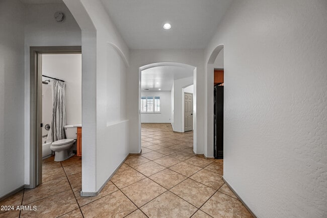 Building Photo - 42731 N 43rd Dr