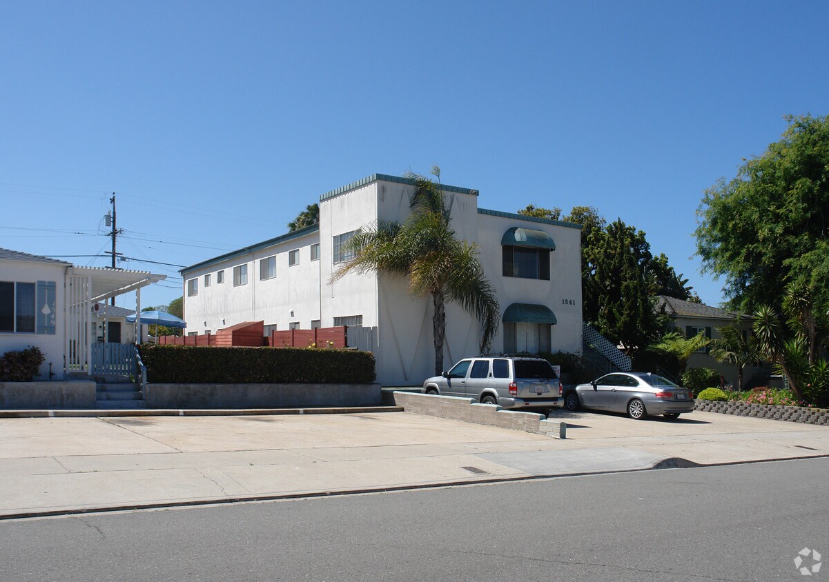 Primary Photo - 1541 Oliver Ave