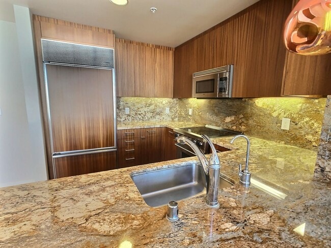 Building Photo - Luxury 1 Bedroom Condo at Axis on the 20th Floor – Custom Finishes Throughout, Beautiful Views!