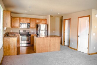 Building Photo - 2853 W Hillshire Dr