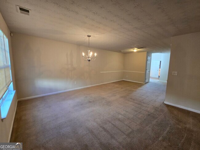 Foto del edificio - 5636 One Lake Way