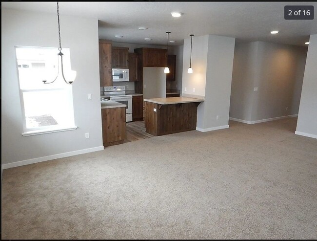 Foto del edificio - Newer 3/2 bedroom Home in Prineville