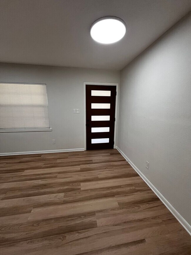 Foto del edificio - 1606 Overlake Ave