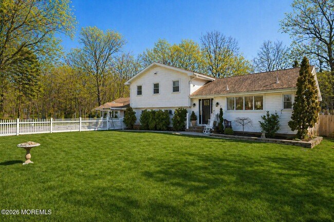 Building Photo - 437 Adamston Rd