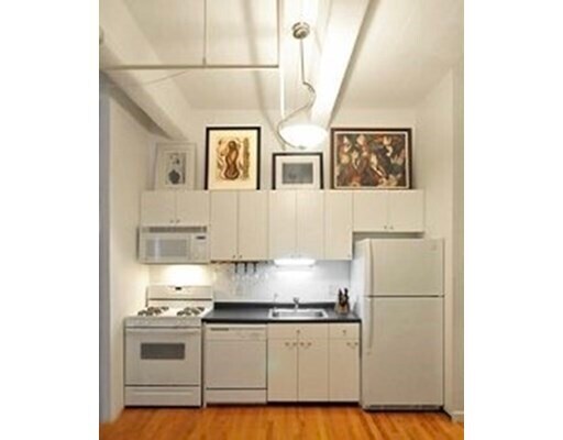 Building Photo - 42 Chauncy St