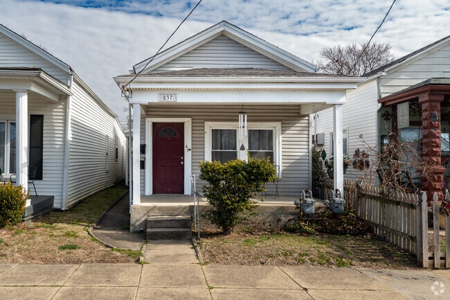 Building Photo - 837 E Burnett Ave
