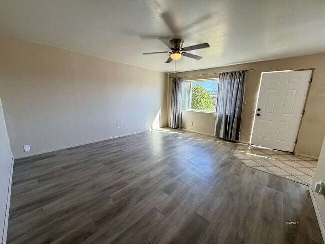 Foto del edificio - 2732 S 12th Ave