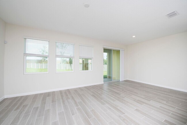 Foto del edificio - TOWNHOUSE 3 Bedrooms 2.5 Baths