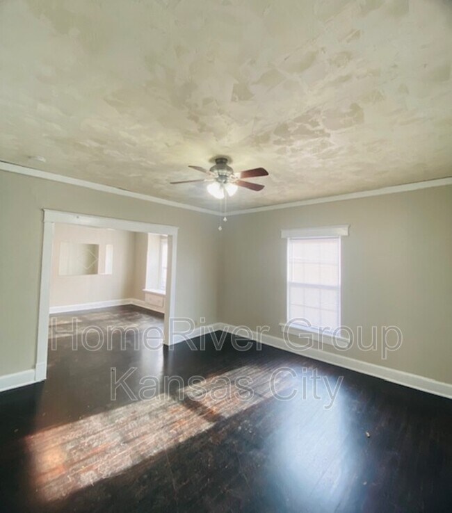 Building Photo - 1123 S Noland Rd
