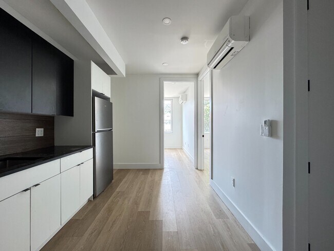 Foto del edificio - 1629 Brooklyn Ave