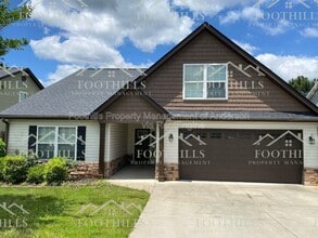 Building Photo - 1027 Whirlaway Cir