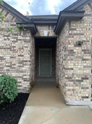 Foto del edificio - 1170 Lonesome Oak Drive