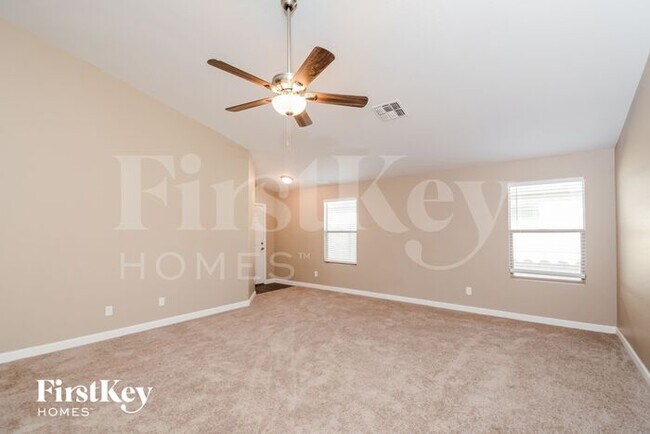 Building Photo - 13920 W Mauna Loa Ln