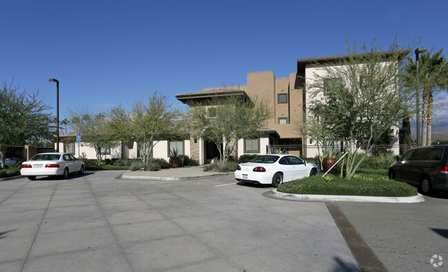 Foto del edificio - The Magnolia at Highland Senior Apartments