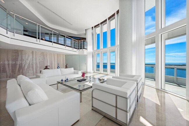 Building Photo - 1643 Brickell Ave